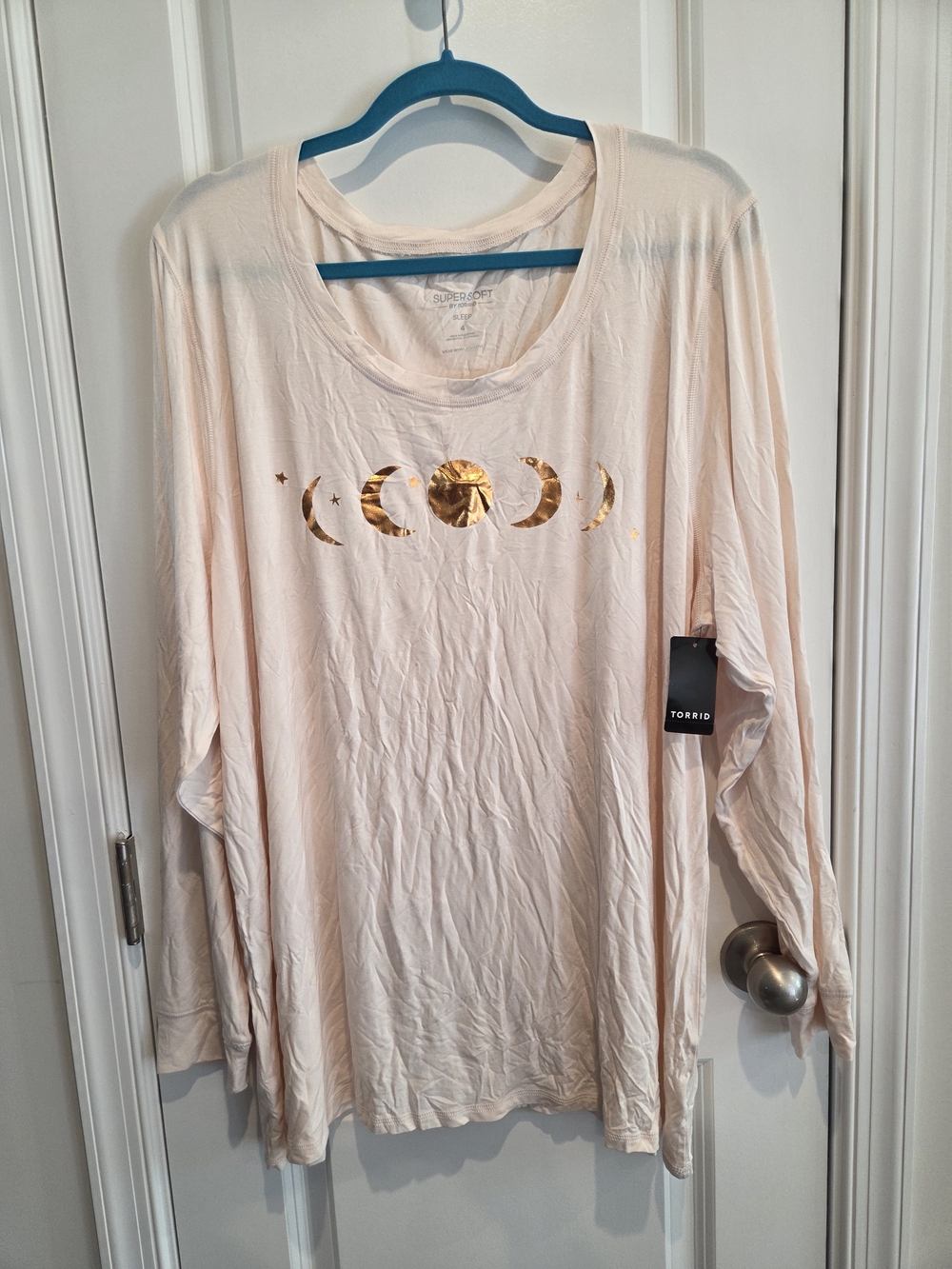 NWT Torrid Pale Long Sleeve Moon Graphic Tee with Gold Foil